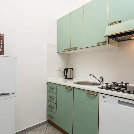 Apartment In Obrs Mit Kleiner Terrasse Und Meerblick Moscenicka Draga