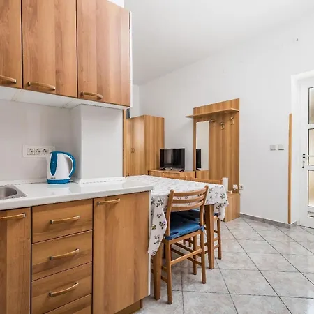 In Obrs Mit Kleiner Terrasse Und Meerblick Apartment